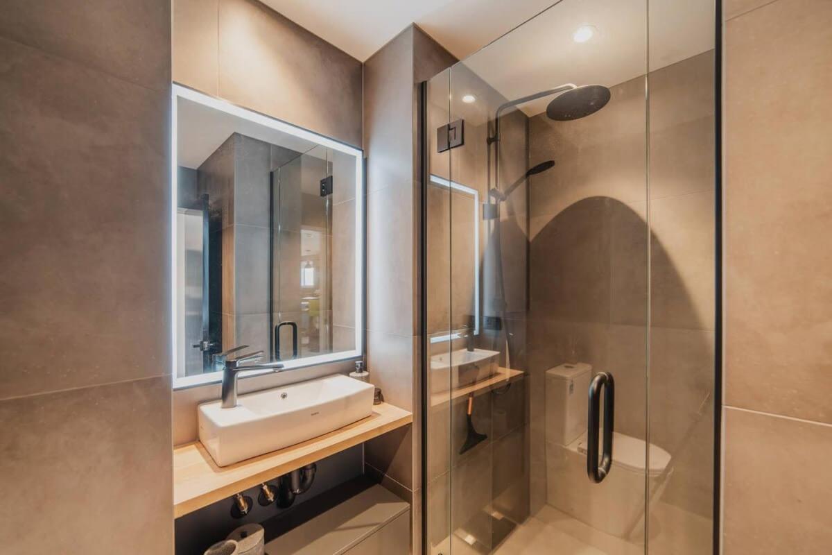 Penthouse Perfection - 2Br Elegance On Worcester St Christchurch Exterior foto