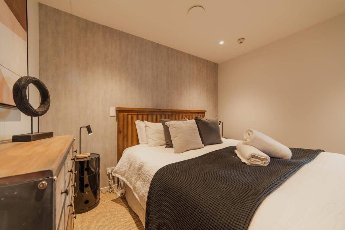 Penthouse Perfection - 2Br Elegance On Worcester St Christchurch Exterior foto